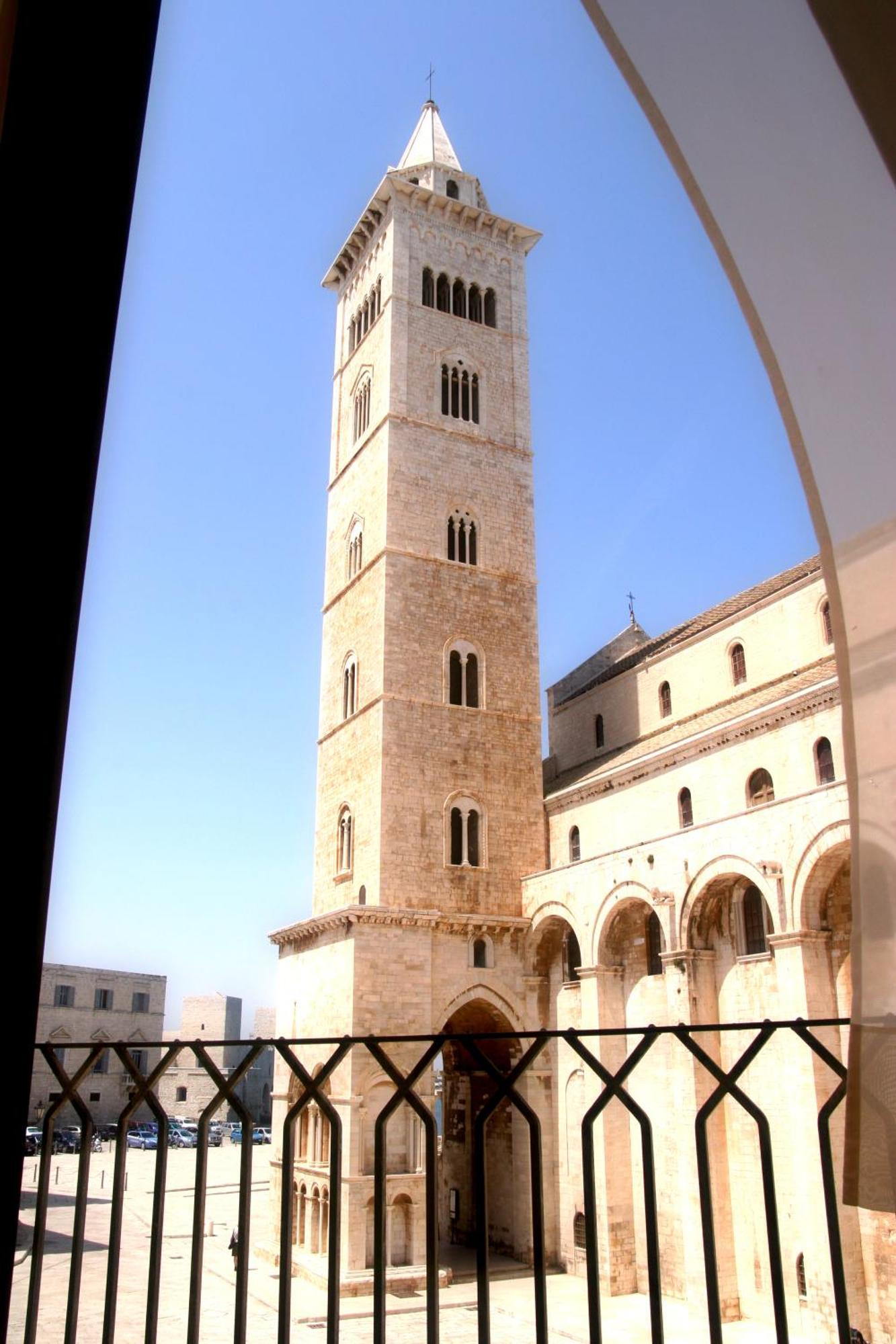 Palazzo Filisio - Regia Restaurant Hotel Trani Luaran gambar